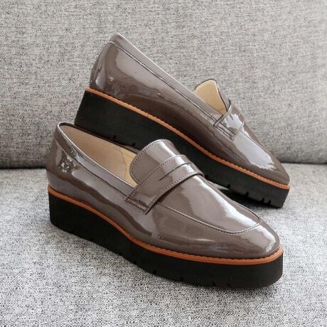 [^:6290]yMODE KAORI Collectionz[hJIlC̃I[EFU[V[YɌ^Cṽ[t@[oBgy₩ȔA\[h{[̂錩ڂłȂAyĕԂ肪̂|CgBԂ̂oɂ҂łBg̋@\h\ʂɝH{Ă邩琅͂ĉɂ̂|Cg(Shł͂܂)BȐƃObv͂ɗDꂽ\[ŁAˑR̈VɂCɂĂ܂BgǂȃR[fBl[gł킹₷J[WJhfC[g₷X[XfނŃx[VbNȃJ[𑵂܂BƂgbhX^Cɂ͂AtF~jȃXJ[gX^C̈߂ɂ҂BghfUCŁA₷ɂCV[YłByL[[hz#EhgE#}jbV#X^CAbv#[t@[##RۏL##25H~V