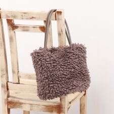 カシュカシュ cachecache / フェイクムートンハトメトートバッグ