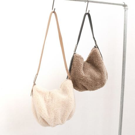 [^:10-00-01040]JVJV cache cache / t[nh{AV_[obOfUC|CgRR̃{AH~V[Y肵ĂV_[g[gBTCh̋ŃV_[̒߂łpƃfUC˂łB̈ʒu𒲐邱ƂŃV_[΂ߊ|܂ŎgĒ܂BzA500ml{gfC[[XɃsb^̃TCYłBAeVEfޓL̂ɂꍇ܂BɂCɂȂꍇ͈xAꂽłgpBiڍׁyTCYzF35 F28 }`F18@V_[F58-96y|PbgzOF0 F2yJ@z}Olbgyd(g)z360yfށz|GXe@vyYzy艿z6,930~(ō)A4pF~z(10cm~20cm)F500ml{gFuhRZvg-- cache cache / JVJV --JVJVƂ̓tXŁuځvBK[bVƂƔwLтlۂ~bNXfC[JWAȃt@bVWJBJtőfpȃnhNtg₩킢炵`[tgŁAmƂ̃R[fBl[gɉ炵ƗVтvXobOāBîCɓo^肢܂yJ[gɓz̃n[g}[NNbNēׂ⃉Xg1_̂m点AZ[Ȃǂ̂m点󂯎邱Ƃł܂L̕iԂ\tBiԁF10-00-01040obO obN ΂ g[gobO V_[obO V_[ Z~V_[ t@[obO fB[X ArI unbillion JVJV cachecache 100001040