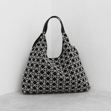 [^:11-00-05510]JVJV cache cache / WEBhJ2{g[gobOfUC|CghJ{ñ~h^g[gobOBubNx[X̐n烂mg[R[fɍ킹₷J[WJłBz500ml{gȂǂfC[Ɏg₷TCYłBAeVEfޓL̂ɂꍇ܂BɂCɂȂꍇ͈xAꂽłgpBiڍׁyTCYzF33 F22 }`F8@nhオF20|PbgzOF1 F3yJ@z}Olbgyd(g)z240yfށzȁyYzy艿z6,930~(ō)A4pF~z(10cm~20cm)F500ml{gFuhRZvg-- cache cache / JVJV --JVJVƂ̓tXŁuځvBK[bVƂƔwLтlۂ~bNXfC[JWAȃt@bVWJBJtőfpȃnhNtg₩킢炵`[tgŁAmƂ̃R[fBl[gɉ炵ƗVтvXobOāBîCɓo^肢܂yJ[gɓz̃n[g}[NNbNēׂ⃉Xg1_̂m点AZ[Ȃǂ̂m点󂯎邱Ƃł܂L̕iԂ\tBiԁF11-00-05500obO obN ΂ g[gobO 񂰃obO fB[X ArI unbillion JVJV cachecache 110005510