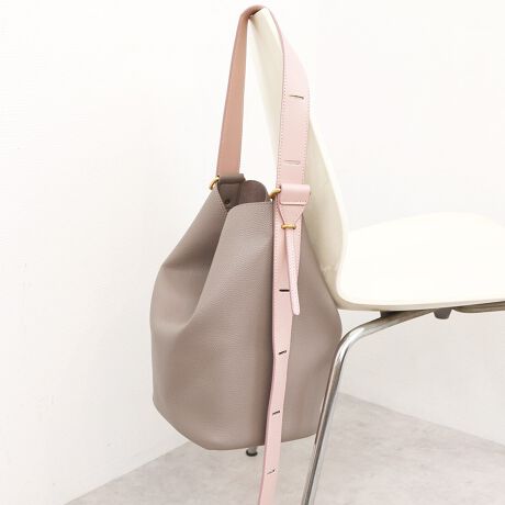 [^:10-00-01360]JVJV cache cache / V{tFCNU[\tgz[{[obOfUC|Cg_炩߂̑fނDC[W̃{[{[obOBVvȂɌăV_[̋|ւ邱ƂŃ{TbN̂悤ȃtHɕς邱Ƃł܂BzA500ml{gfC[rWlX܂ŕLV[Ŏg郏V_[obOłBAeVEfޓL̂ɂꍇ܂BɂCɂȂꍇ͈xAꂽłgpBiڍׁyTCYzFő36@17 F31 }`F17@V_[F33`80y|PbgzOF0 F0yJ@z}Olbgyd(g)z420yfށzvyYzy艿z6,490~(ō)A4pF~z(10cm~20cm)F500ml{gFuhRZvg-- cache cache / JVJV --JVJVƂ̓tXŁuځvBK[bVƂƔwLтlۂ~bNXfC[JWAȃt@bVWJBJtőfpȃnhNtg₩킢炵`[tgŁAmƂ̃R[fBl[gɉ炵ƗVтvXobOāBîCɓo^肢܂yJ[gɓz̃n[g}[NNbNēׂ⃉Xg1_̂m点AZ[Ȃǂ̂m点󂯎邱Ƃł܂L̕iԂ\tBiԁF10-00-01360obO obN ΂ V_[obO z[{[obO {fBobO {TbN NX{fB 2way 2EFC LC ʋ fB[X ArI unbillion JVJV cachecache 100001360