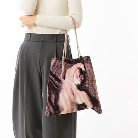 [^:10-00-01680]JVJV cache cache / CNWFbgv[cg[gfUC|CgIWivgɃv[cHĕ\tg[gobOBVvR[f̃ANZgɂȂĂg[głBA4p傤Ǔ邮炢̎g̗ǂTCYBobO2̃TuobOƂĂ߂łBAeVEfޓL̂ɂꍇ܂BɂCɂȂꍇ͈xAꂽłgpBEỉ摜͌̏Ǝ˂pxAp̃j^[uEUɂƐFقȂꍇ܂BiڍׁyTCYzF26@32 F34 }`F2 nhオF27y|PbgzOF0 F2yJ@z}Olbgyd(g)z180yfށz|GXeyYzy艿z6,930~(ō)A4pFZz(10cm~20cm)FZ500ml{gFZuhRZvg-- cache cache / JVJV --JVJVƂ̓tXŁuځvBK[bVƂƔwLтlۂ~bNXfC[JWAȃt@bVWJBJtőfpȃnhNtg₩킢炵`[tgŁAmƂ̃R[fBl[gɉ炵ƗVтvXobOāBîCɓo^肢܂yJ[gɓz̃n[g}[NNbNēׂ⃉Xg1_̂m点AZ[Ȃǂ̂m点󂯎邱Ƃł܂L̕iԂ\tBiԁF10-00-01680obO obN ΂ g[gobO fB[X ArI unbillion JVJV 100001680