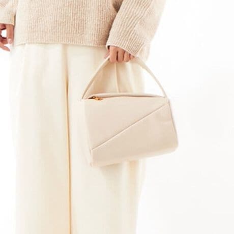 [^:10-00-02050]JVJV cache cache / AVg[nhobO fUC|CgAVg[Ȍ`ƃnM̓fUCgĥ郏nhobOB}bgn̑fނꂢ߂ȕ͋CłBz500ml{g邨oɃsb^ȃTCỸnhobOłBAeVEfޓL̂ɂꍇ܂BɂCɂȂꍇ͈xAꂽłgpBEỉ摜͌̏Ǝ˂pxAp̃j^[uEUɂƐFقȂꍇ܂BiڍׁyTCYzF22 Fő17 }`F13 nhオF10y|PbgzOF0 F1yJ@zt@Xi[yd(g)z200yfށzvyYzy艿z5,390~(ō)A4pF~z(10cm~20cm)F500ml{gF~uhRZvg-- cache cache / JVJV --JVJVƂ̓tXŁuځvBK[bVƂƔwLтlۂ~bNXfC[JWAȃt@bVWJBJtőfpȃnhNtg₩킢炵`[tgŁAmƂ̃R[fBl[gɉ炵ƗVтvXobOāBîCɓo^肢܂yJ[gɓz̃n[g}[NNbNēׂ⃉Xg1_̂m点AZ[Ȃǂ̂m点󂯎邱Ƃł܂L̕iԂ\tBiԁF10-00-02050obO obN ΂ g[gobO nhobO Z~V_[ fB[X ArI unbillion JVJV 100002050