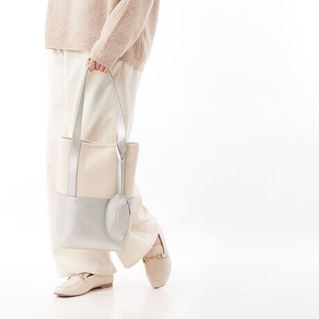 [^:10-00-01710]JVJV cache cache / Tj[fCLoXoPcg[gfUC|CgLoXfނƍvgݍ킹VvȃoPc^g[gobOBɂ̓{gz_[Az|[`ȂǂoɕKvȕ镁igɃsb^ȃTCYBOĂg`[|[`ɂ̓CzȂǂ[ł܂BAeVEfޓL̂ɂꍇ܂BɂCɂȂꍇ͈xAꂽłgpBEỉ摜͌̏Ǝ˂pxAp̃j^[uEUɂƐFقȂꍇ܂BiڍׁyTCYzF25 F33 }`F15 nhオF26y|PbgzOF0 F3yJ@z}Olbgyd(g)z460yfށzȁEvyYzy艿z6,930~(ō)A4pFZz(10cm~20cm)FZ500ml{gFZuhRZvg-- cache cache / JVJV --JVJVƂ̓tXŁuځvBK[bVƂƔwLтlۂ~bNXfC[JWAȃt@bVWJBJtőfpȃnhNtg₩킢炵`[tgŁAmƂ̃R[fBl[gɉ炵ƗVтvXobOāBîCɓo^肢܂yJ[gɓz̃n[g}[NNbNēׂ⃉Xg1_̂m点AZ[Ȃǂ̂m点󂯎邱Ƃł܂L̕iԂ\tBiԁF10-00-01710obO obN ΂ g[gobO LoX fB[X ArI unbillion JVJV 100001710