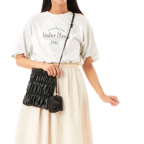 [^:10-00-02560]JVJV cache cache / V[OV_[fUC|Cg_炩ȍɃV[OăMU[񂹂gĥV_[obOBolŃpJƊJXgXt[BOł~j|[`ICJ[hꂽCzȂǂ̂ɕ֗łBAeVEfޓL̂ɂꍇ܂BɂCɂȂꍇ͈xAꂽłgpBEỉ摜͌̏Ǝ˂pxAp̃j^[uEUɂƐFقȂꍇ܂BiڍׁyTCYzF18  F23  }`F2 V_[F94-116y|PbgzOF0 F1yJ@zolyd(g)z180yfށzvyYzy艿z6,490~(ō)A4pF~z(10cm~20cm)F~500ml{gF~uhRZvg-- cache cache / JVJV --JVJVƂ̓tXŁuځvBK[bVƂƔwLтlۂ~bNXfC[JWAȃt@bVWJBJtőfpȃnhNtg₩킢炵`[tgŁAmƂ̃R[fBl[gɉ炵ƗVтvXobOāBîCɓo^肢܂yJ[gɓz̃n[g}[NNbNēׂ⃉Xg1_̂m点AZ[Ȃǂ̂m点󂯎邱Ƃł܂L̕iԂ\tBiԁF10-00-02560obO obN ΂ V_[obO |VFbg NX{fB fB[X ArI unbillion JVJV 100002560