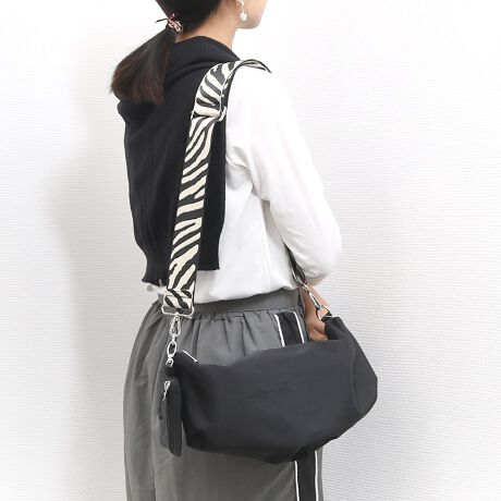 [^:10-00-02880]JVJV cache cache / Che[viCV_[fUC|Cg̃Aj}V_[ڂiC{fBobOBz500ml{gTCYŗ肪󂭂畁îo͂񗷍sɂ߁BOł~j|[`tłBAeVEfޓL̂ɂꍇ܂BɂCɂȂꍇ͈xAꂽłgpBEỉ摜͌̏Ǝ˂pxAp̃j^[uEUɂƐFقȂꍇ܂BiڍׁyTCYzF35  F20  }`F9   V_[F77-139y|PbgzOF1 F3yJ@zt@Xi[yd(g)z300yfށziCyYzy艿z6,490~(ō)A4pF~z(10cm~20cm)F500ml{gFuhRZvg-- cache cache / JVJV --JVJVƂ̓tXŁuځvBK[bVƂƔwLтlۂ~bNXfC[JWAȃt@bVWJBJtőfpȃnhNtg₩킢炵`[tgŁAmƂ̃R[fBl[gɉ炵ƗVтvXobOāBîCɓo^肢܂yJ[gɓz̃n[g}[NNbNēׂ⃉Xg1_̂m点AZ[Ȃǂ̂m点󂯎邱Ƃł܂L̕iԂ\tBiԁF10-00-02880obO obN ΂ V_[obO NX{fB {fBobO Aj} fB[X ArI unbillion JVJV 100002880