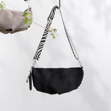 [^:10-00-02880]JVJV cache cache / Che[viCV_[fUC|Cg̃Aj}V_[ڂiC{fBobOBz500ml{gTCYŗ肪󂭂畁îo͂񗷍sɂ߁BOł~j|[`tłBAeVEfޓL̂ɂꍇ܂BɂCɂȂꍇ͈xAꂽłgpBEỉ摜͌̏Ǝ˂pxAp̃j^[uEUɂƐFقȂꍇ܂BiڍׁyTCYzF35  F20  }`F9   V_[F77-139y|PbgzOF1 F3yJ@zt@Xi[yd(g)z300yfށziCyYzy艿z6,490~(ō)A4pF~z(10cm~20cm)F500ml{gFuhRZvg-- cache cache / JVJV --JVJVƂ̓tXŁuځvBK[bVƂƔwLтlۂ~bNXfC[JWAȃt@bVWJBJtőfpȃnhNtg₩킢炵`[tgŁAmƂ̃R[fBl[gɉ炵ƗVтvXobOāBîCɓo^肢܂yJ[gɓz̃n[g}[NNbNēׂ⃉Xg1_̂m点AZ[Ȃǂ̂m点󂯎邱Ƃł܂L̕iԂ\tBiԁF10-00-02880obO obN ΂ V_[obO NX{fB {fBobO Aj} fB[X ArI unbillion JVJV 100002880