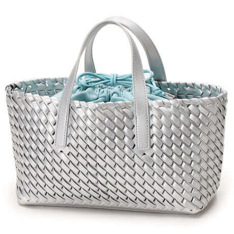 [^:10-00-02530]JVJV cache cache / R[h艡g[gobOfUC|Cge[v̍҂ݍ񂾃~jg[gobOBi`őlۂ͋C̃g[gobOłBz500ml{gg₷TCYŁAȂ悤ɋВobOtĂ܂BAeVEnhChŐYĂׁA{̂̕҂ݏI蕔ɒiTCYAɎ኱̈Ⴂ܂BEfޓL̂ɂꍇ܂BɂCɂȂꍇ͈xAꂽłgpBEỉ摜͌̏Ǝ˂pxAp̃j^[uEUɂƐFقȂꍇ܂BiڍׁyTCYzF35  F15  }`F12 nhオF10y|PbgzOF0 F0yJ@z(Вt)yd(g)z400yfށzv@ВFȁyYzy艿z8,690~(ō)A4pF~z(10cm~20cm)F500ml{gFuhRZvg-- cache cache / JVJV --JVJVƂ̓tXŁuځvBK[bVƂƔwLтlۂ~bNXfC[JWAȃt@bVWJBJtőfpȃnhNtg₩킢炵`[tgŁAmƂ̃R[fBl[gɉ炵ƗVтvXobOāBîCɓo^肢܂yJ[gɓz̃n[g}[NNbNēׂ⃉Xg1_̂m点AZ[Ȃǂ̂m点󂯎邱Ƃł܂L̕iԂ\tBiԁF10-00-02530obO obN ΂ g[gobO  bV fB[X ArI unbillion JVJV 100002530