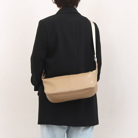 [^:10-00-03160]JVJV cache cache / \tgV_[obOfUC|Cg򂪂Ȃ߂炩ȕ̐ngV_[obOBGKgȂꂢ߂͋̕CɃe[vV_[ŃX|[eBvX܂Bl̃{fBobOƂĂ߂̃obOłBAeVEfޓL̂ɂꍇ܂BɂCɂȂꍇ͈xAꂽłgpBiڍׁyTCYzF34  F15.5  }`F8   V_[F41-90y|PbgzOF0 F2yJ@zt@Xi[yd(g)z280yfށzvyYzy艿z6,490~(ō)A4pF~z(10cm~20cm)F500ml{gFuhRZvg-- cache cache / JVJV --JVJVƂ̓tXŁuځvBK[bVƂƔwLтlۂ~bNXfC[JWAȃt@bVWJBJtőfpȃnhNtg₩킢炵`[tgŁAmƂ̃R[fBl[gɉ炵ƗVтvXobOāBîCɓo^肢܂yJ[gɓz̃n[g}[NNbNēׂ⃉Xg1_̂m点AZ[Ȃǂ̂m点󂯎邱Ƃł܂L̕iԂ\tBiԁF100003160obO obN ΂ V_[obO NX{fB {fBobO ꂢ JWA fB[X ArI UB 100003160