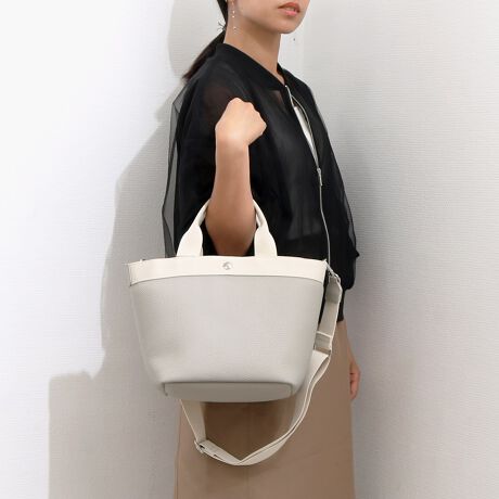 [^:10-00-03181]JVJV cache cache / VNM^2wayg[gfUC|Cgx[VbNȒ2wayg[gB̓t@Xi[dlłAOɂ|PbĝŎg@zA500ml{gA|[`ȂǂfC[Ɏg₷V_[g[głBAeVEfޓL̂ɂꍇ܂BɂCɂȂꍇ͈xAꂽłgpBiڍׁyTCYzF35@22  F23  }`F18   nhオF11@V_[F76-120y|PbgzOF0 F5yJ@zt@Xi[yd(g)z640yfށzvyYzy艿z7,590~(ō)A4pF~z(10cm~20cm)F500ml{gFuhRZvg-- cache cache / JVJV --JVJVƂ̓tXŁuځvBK[bVƂƔwLтlۂ~bNXfC[JWAȃt@bVWJBJtőfpȃnhNtg₩킢炵`[tgŁAmƂ̃R[fBl[gɉ炵ƗVтvXobOāBîCɓo^肢܂yJ[gɓz̃n[g}[NNbNēׂ⃉Xg1_̂m点AZ[Ȃǂ̂m点󂯎邱Ƃł܂L̕iԂ\tBiԁF100003181obO obN ΂ g[gobO V_[obO NX{fB 2EFC JWA fB[X ArI UB 100003181