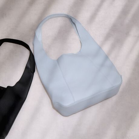 [^:10-00-03221]JVJV cache cache / Z~z[{[obOkfUC|CgXG[h̗n𒣂荇킹1dĂ̍g{[{[obOB_炩ŃU[CNȎdオłBA4pTCYŌyXłg̗ǂVvV_[łBAeVEfޓL̂ɂꍇ܂BɂCɂȂꍇ͈xAꂽłgpBiڍׁyTCYzF39  F28  }`F10   nhオF30y|PbgzOF0 F2yJ@z}Olbgyd(g)z400yfށzvyYzA4pFz(10cm~20cm)F500ml{gFuhRZvg-- cache cache / JVJV --JVJVƂ̓tXŁuځvBK[bVƂƔwLтlۂ~bNXfC[JWAȃt@bVWJBJtőfpȃnhNtg₩킢炵`[tgŁAmƂ̃R[fBl[gɉ炵ƗVтvXobOāBîCɓo^肢܂yJ[gɓz̃n[g}[NNbNēׂ⃉Xg1_̂m点AZ[Ȃǂ̂m点󂯎邱Ƃł܂L̕iԂ\tBiԁF100003221obO obN ΂ Z~V_[ V_[obO {[{[obO  A4 JWA fB[X ArI UB 100003221