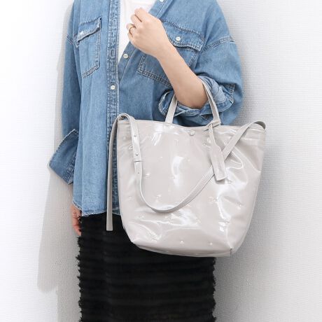 [^:10-00-03200]JVJV cache cache / Gi2wayg[gfUC|Cgߗp̍̂\tgGiɃhbghJ{2wayg[gBiȃc̃R[f̃|CgɂȂĂ܂B莝Ǝ΂ߊ|łV_[2waydlgBA4t@CTCY͒ʊwɂ߂̃V_[obOłBAeVEfޓL̂ɂꍇ܂BɂCɂȂꍇ͈xAꂽłgpBiڍׁyTCYzF39@24  F32  }`F17   nhオF13@V_[F68.5-103.5y|PbgzOF0 F3yJ@z}Olbgyd(g)z340yfށzvyYzy艿z7,590~(ō)A4pFz(10cm~20cm)F500ml{gFuhRZvg-- cache cache / JVJV --JVJVƂ̓tXŁuځvBK[bVƂƔwLтlۂ~bNXfC[JWAȃt@bVWJBJtőfpȃnhNtg₩킢炵`[tgŁAmƂ̃R[fBl[gɉ炵ƗVтvXobOāBîCɓo^肢܂yJ[gɓz̃n[g}[NNbNēׂ⃉Xg1_̂m点AZ[Ȃǂ̂m点󂯎邱Ƃł܂L̕iԂ\tBiԁF100003200obO obN ΂ g[gobO  V_[obO 2EFC hbg A4 ʋ ʊw JWA fB[X ArI UB 100003200