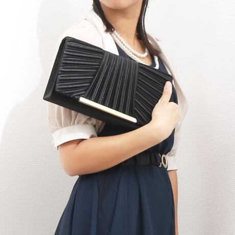 [^:11-00-06260]JVJV cache cache / `F[V_[tNb`obOfUC|CgGKgŐꂽfUC͂̃Nb`obOBǂ̃J[ۂŃtH[}X^CiグĂ܂BSʂɂ͕ˏɍL郉Č^{ĂẢŏiȕ\Ă܂B܂AJɂ͋ĂAvXB`F[V_[2{tĂAnhobOƎ΂ߊ|V_[ƂĎgpł܂BAeVEfޓL̂ɂꍇ܂BɂCɂȂꍇ͈xAꂽłgpBiڍׁyTCYzF26  F15  }`F6   nhオF21@V_[F110y|PbgzOF0 F1yJ@z}Olbgyd(g)z340yfށz|GXeyYzy艿z6,600~(ō)A4pF~z(10cm~20cm)F500ml{gF~uhRZvg-- cache cache / JVJV --JVJVƂ̓tXŁuځvBK[bVƂƔwLтlۂ~bNXfC[JWAȃt@bVWJBJtőfpȃnhNtg₩킢炵`[tgŁAmƂ̃R[fBl[gɉ炵ƗVтvXobOāBîCɓo^肢܂yJ[gɓz̃n[g}[NNbNēׂ⃉Xg1_̂m点AZ[Ȃǂ̂m点󂯎邱Ƃł܂L̕iԂ\tBiԁF11-00-06260obO obN ΂ tH[} IP[W w Ǝ fB[X ArI unbillion JVJV 110006260