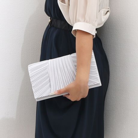 [^:11-00-06260]JVJV cache cache / `F[V_[tNb`obOfUC|CgGKgŐꂽfUC͂̃Nb`obOBǂ̃J[ۂŃtH[}X^CiグĂ܂BSʂɂ͕ˏɍL郉Č^{ĂẢŏiȕ\Ă܂B܂AJɂ͋ĂAvXB`F[V_[2{tĂAnhobOƎ΂ߊ|V_[ƂĎgpł܂BAeVEfޓL̂ɂꍇ܂BɂCɂȂꍇ͈xAꂽłgpBiڍׁyTCYzF26  F15  }`F6   nhオF21@V_[F110y|PbgzOF0 F1yJ@z}Olbgyd(g)z340yfށz|GXeyYzy艿z6,600~(ō)A4pF~z(10cm~20cm)F500ml{gF~uhRZvg-- cache cache / JVJV --JVJVƂ̓tXŁuځvBK[bVƂƔwLтlۂ~bNXfC[JWAȃt@bVWJBJtőfpȃnhNtg₩킢炵`[tgŁAmƂ̃R[fBl[gɉ炵ƗVтvXobOāBîCɓo^肢܂yJ[gɓz̃n[g}[NNbNēׂ⃉Xg1_̂m点AZ[Ȃǂ̂m点󂯎邱Ƃł܂L̕iԂ\tBiԁF11-00-06260obO obN ΂ tH[} IP[W w Ǝ fB[X ArI unbillion JVJV 110006260