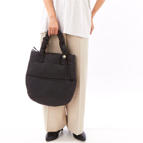 [^:10-00-03050]JVJV cache cache / pfBOhXgnhg[gfUC|CgpfBOꂽtt̎G̃g[gobOBhXgdl̃nh͒߂łłBZNVƂĎ莝ŁAČꂷ邱Ƃł܂BA4p邮炢̎g₷TCYłBAeVEfޓL̂ɂꍇ܂BɂCɂȂꍇ͈xAꂽłgpBiڍׁyTCYzF31  F35  }`F8   nhオF23y|PbgzOF1 F3yJ@zt@Xi[yd(g)z300yfށz|GXeyYzy艿z6,490~(ō)A4pFz(10cm~20cm)F500ml{gFuhRZvg-- cache cache / JVJV --JVJVƂ̓tXŁuځvBK[bVƂƔwLтlۂ~bNXfC[JWAȃt@bVWJBJtőfpȃnhNtg₩킢炵`[tgŁAmƂ̃R[fBl[gɉ炵ƗVтvXobOāBîCɓo^肢܂yJ[gɓz̃n[g}[NNbNēׂ⃉Xg1_̂m点AZ[Ȃǂ̂m点󂯎邱Ƃł܂L̕iԂ\tBiԁF100003050obO obN ΂  g[gobO  A4 JWA fB[X ArI UB 100003050