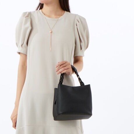 [^:10-00-02990]JVJV cache cache / pb`[Nnh~jV_[fUC|Cgpb`[N̂悤ɌqnhfUC|Cg2wayV_[B_炩gpĂ̂ő̂ɃtBbgAВLbƍiƃRƂ^ɂȂ̂|CgłB~jzX}zȂǃ~j}Ȃ̂邨oɃsb^ȃTCYBV_[͒ƎOł܂BAeVEfޓL̂ɂꍇ܂BɂCɂȂꍇ͈xAꂽłgpBiڍׁyTCYzF29  F18  }`F15   nhオF11@V_[F99-121y|PbgzOF0 F2yJ@zВyd(g)z340yfށzvyYzy艿z6,930~(ō)A4pF~z(10cm~20cm)F~500ml{gF~uhRZvg-- cache cache / JVJV --JVJVƂ̓tXŁuځvBK[bVƂƔwLтlۂ~bNXfC[JWAȃt@bVWJBJtőfpȃnhNtg₩킢炵`[tgŁAmƂ̃R[fBl[gɉ炵ƗVтvXobOāBîCɓo^肢܂yJ[gɓz̃n[g}[NNbNēׂ⃉Xg1_̂m点AZ[Ȃǂ̂m点󂯎邱Ƃł܂L̕iԂ\tBiԁF100002990obO obN ΂  V_[obO NX{fB 2way 2EFC JWA fB[X ArI UB 100002990