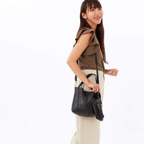 [^:10-00-03550]JVJV cache cache / WOUOXeb`ό`~jobOfUC|Cg1v̂悤ȂȂ₩ȍvg2way~jobOB{fBɂWOUOXeb`fUC|CgBVvȂg[gobOA莝obOAV_[obOƎ낢날āAO`[|[`[̕tiBz350ml{gȂǂ邨oɂ߂̃TCYłBE_炩ȑfފEL[`[A|[`ȂǏ[̕tiBL[`[̓g[gnh܂Ƃ߂Ēʂ΋ВɎ莝obOƂĎg܂BEV[ɍ킹Ďς܂BAeVEfޓL̂ɂꍇ܂BɂCɂȂꍇ͈xAꂽłgpBiڍׁyTCYzF25  F21  }`F10   nhオF18@V_[F90-114y|PbgzOF0 F1yJ@z}Olbgyd(g)z400yfށzvyYzy艿z7,590~(ō)A4pF~z(10cm~20cm)F500ml{gFuhRZvg-- cache cache / JVJV --JVJVƂ̓tXŁuځvBK[bVƂƔwLтlۂ~bNXfC[JWAȃt@bVWJBJtőfpȃnhNtg₩킢炵`[tgŁAmƂ̃R[fBl[gɉ炵ƗVтvXobOāBîCɓo^肢܂yJ[gɓz̃n[g}[NNbNēׂ⃉Xg1_̂m点AZ[Ȃǂ̂m点󂯎邱Ƃł܂L̕iԂ\tBiԁF100003550obO obN ΂ g[gobO V_[obO NX{fB 2way 2EFC ~jobO JWA fB[X 100003550