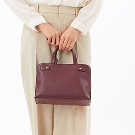 ySTORY@2025.11fځzfڐFFCJVJV cache cache / XNGA2way~jobOfUC|Cg㎿ȃU[fނgpAꂽۂŃJWA炫ꂢ߂܂ŕLX^CɃ}b`2waynhobOB莝łV_[łgfUCŁAg炨o܂ŕL􂵂܂B~j}Ȃ}`肠蒷zA350ml{gA|[`Ȃǂ̕Ki[ł܂B̃t@Xi[tC|PbgAOɂ|Pbg3ŵ肪g₷g[gobOłBAeVEfޓL̂ɂꍇ܂BɂCɂȂꍇ͈xAꂽłgpBiڍׁyTCYzF26  F19  }`F14   nhオF9@V_[F78-99y|PbgzOF0 F1yJ@zt@Xi[yd(g)z420yfށzvyYzy艿z7,590~(ō)A4pF~z(10cm~20cm)F500ml{gFuhRZvg-- cache cache / JVJV --JVJVƂ̓tXŁuځvBK[bVƂƔwLтlۂ~bNXfC[JWAȃt@bVWJBJtőfpȃnhNtg₩킢炵`[tgŁAmƂ̃R[fBl[gɉ炵ƗVтvXobOāBîCɓo^肢܂yJ[gɓz̃n[g}[NNbNēׂ⃉Xg1_̂m点AZ[Ȃǂ̂m点󂯎邱Ƃł܂L̕iԂ\tBiԁF100003560obO obN ΂ g[gobO V_[obO NX{fB 2way 2EFC JWA fB[X 100003560[^:10-00-03560]