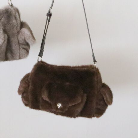 [^:10-00-03350]JVJV cache cache / tFCNt@[tbv|Pbgt2wayV_[fUC|CgGߊՂ̃tFCNt@[fނgpiŉ炵2wayV_[obOłBOʂɂ͗̊̂tbvt|PbgAfUCƎp˔Ă܂Bnh2tĂ̂Ō|Ǝ΂ߊ|A2way̎gy߂܂B_炩R[fBl[gɒg݂vXAH~̑ɂ҂BzA500ml{gfC[Ɏg₷TCYłBAeVEfޓL̂ɂꍇ܂BɂCɂȂꍇ͈xAꂽłgpBiڍׁyTCYzF30  F18  }`F12   nhオF20@V_[F79-99y|PbgzOF3 F2yJ@zt@Xi[yd(g)z520yfށz|GXeyYzy艿z9,790~(ō)A4pF~z(10cm~20cm)F500ml{gFuhRZvg-- cache cache / JVJV --JVJVƂ̓tXŁuځvBK[bVƂƔwLтlۂ~bNXfC[JWAȃt@bVWJBJtőfpȃnhNtg₩킢炵`[tgŁAmƂ̃R[fBl[gɉ炵ƗVтvXobOāBîCɓo^肢܂yJ[gɓz̃n[g}[NNbNēׂ⃉Xg1_̂m点AZ[Ȃǂ̂m点󂯎邱Ƃł܂L̕iԂ\tBiԁF100003350obO obN ΂ V_[ V_[obO NX{fB 2EFC t@[ obO JWA fB[X 100003350