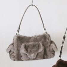 カシュカシュ cachecache / フェイクファーフラップポケット付き2wayショルダー