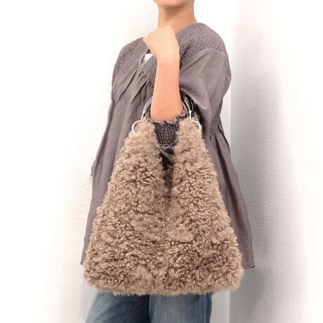 [^:10-00-03760]JVJV cache cache / vnhGRt@[g[gfUC|CgG߂̃R[fBl[gɉvXĂAJ[[wAt@[fނ̎񂰃g[gobOBG̗ǂ_炩Ȏ͂ŎĂ邾ŋGߊoĂ܂BOp`̃j[NȃtHƍ̂nhfUCŁA@\ƃfUC𗼗BzA500ml{gAB5TCYp茩ڈȏɎ[͂܂BfC[[X炨o܂ŕL􂵂܂BAeVEfޓL̂ɂꍇ܂BɂCɂȂꍇ͈xAꂽłgpBiڍׁyTCYzF36  F25  }`F0   nhオF27y|PbgzOF0 F3yJ@z}Olbgyd(g)z380yfށz|GXeyYzy艿z8,690~(ō)A4pFz(10cm~20cm)F500ml{gFuhRZvg-- cache cache / JVJV --JVJVƂ̓tXŁuځvBK[bVƂƔwLтlۂ~bNXfC[JWAȃt@bVWJBJtőfpȃnhNtg₩킢炵`[tgŁAmƂ̃R[fBl[gɉ炵ƗVтvXobOāBîCɓo^肢܂yJ[gɓz̃n[g}[NNbNēׂ⃉Xg1_̂m点AZ[Ȃǂ̂m点󂯎邱Ƃł܂L̕iԂ\tBiԁF100003760obO obN ΂ z[{[obO V_[ g[gobO t@[obO B5 JWA fB[X 100003760