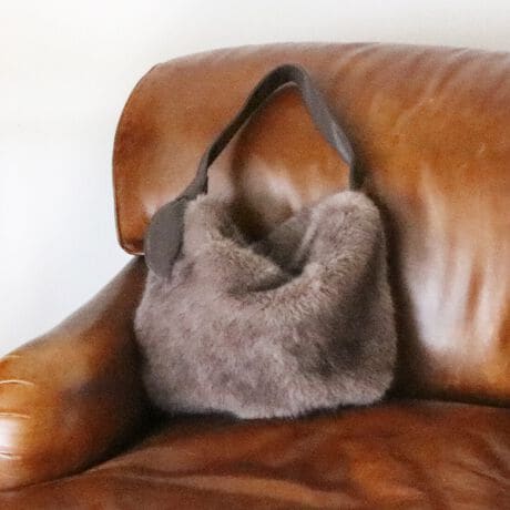 [^:10-00-03790]JVJV cache cache / {nhGRt@[rbOobOfUC|CgБт̃{lۂ͋C̃t@[obOBѐ̃gbvƓŐF̈قȂ~NGRt@[̂dオŏH~̂oR[fɃsb^łBA4pTCY邽ՂeʂŃfC[ɂg₷TCYłB̓t@Xi[Aꂪ\łBAeVEfޓL̂ɂꍇ܂BɂCɂȂꍇ͈xAꂽłgpBiڍׁyTCYzF38  F34  }`F0   nhオF20y|PbgzOF0 F2yJ@zt@Xi[yd(g)z400yfށz|GXe vyYzy艿z7,590~(ō)A4pFz(10cm~20cm)F500ml{gFuhRZvg-- cache cache / JVJV --JVJVƂ̓tXŁuځvBK[bVƂƔwLтlۂ~bNXfC[JWAȃt@bVWJBJtőfpȃnhNtg₩킢炵`[tgŁAmƂ̃R[fBl[gɉ炵ƗVтvXobOāBîCɓo^肢܂yJ[gɓz̃n[g}[NNbNēׂ⃉Xg1_̂m点AZ[Ȃǂ̂m点󂯎邱Ƃł܂L̕iԂ\tBiԁF100003790obO obN ΂ g[gobO V_[obO V_[ A4 JWA fB[X 100003790