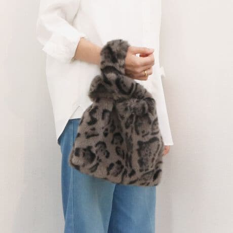 [^:10-00-03800]JVJV cache cache / ~NGRt@[Vbp[g[gfUC|CgƂĂG̗ǂ~ÑGRt@[gVbp[obOBGߊՂȂ̂ŎŏH~̃R[f܂BzA500mlȂǂfC[Ɏg₷TCYłBAeVEfޓL̂ɂꍇ܂BɂCɂȂꍇ͈xAꂽłgpBiڍׁyTCYzF25  F24  }`F5   nhオF15y|PbgzOF0 F1yJ@z}Olbgyd(g)z260yfށz|GXeyYzy艿z6,490~(ō)A4pF~z(10cm~20cm)F500ml{gFuhRZvg-- cache cache / JVJV --JVJVƂ̓tXŁuځvBK[bVƂƔwLтlۂ~bNXfC[JWAȃt@bVWJBJtőfpȃnhNtg₩킢炵`[tgŁAmƂ̃R[fBl[gɉ炵ƗVтvXobOāBîCɓo^肢܂yJ[gɓz̃n[g}[NNbNēׂ⃉Xg1_̂m点AZ[Ȃǂ̂m点󂯎邱Ƃł܂L̕iԂ\tBiԁF100003800obO obN ΂ g[gobO  Vbp[obO Aj} Ip[h qE JWA fB[X 100003800