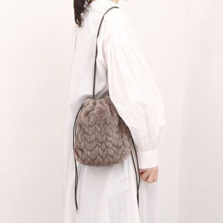 [^:10-00-03850]JVJV cache cache / ~NJbgt@[В~jobOfUC|CgƂĂG̗ǂ~ÑGRt@[g~jV_[obOB`̓VvȂt@[ɃJbgHw{[ɂȂĂč̂dオłBV_[͓̒̌іڕŔł܂B~jzA350ml{gȂǂoɕKvȂ̂܂BAeVEfޓL̂ɂꍇ܂BɂCɂȂꍇ͈xAꂽłgpBiڍׁyTCYzF16  F21  }`F6  V_[F115y|PbgzOF0 F1yJ@zВyd(g)z160yfށz|GXe vyYzy艿z5,390~(ō)A4pF~z(10cm~20cm)F~500ml{gF~uhRZvg-- cache cache / JVJV --JVJVƂ̓tXŁuځvBK[bVƂƔwLтlۂ~bNXfC[JWAȃt@bVWJBJtőfpȃnhNtg₩킢炵`[tgŁAmƂ̃R[fBl[gɉ炵ƗVтvXobOāBîCɓo^肢܂yJ[gɓz̃n[g}[NNbNēׂ⃉Xg1_̂m点AZ[Ȃǂ̂m点󂯎邱Ƃł܂L̕iԂ\tBiԁF100003850obO obN ΂ t@[obO V_[obO NX{fB ~jV_[ ~jobO JWA fB[X 100003850