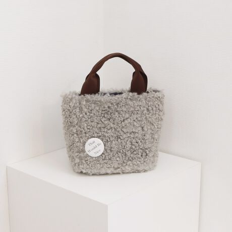 [^:10-00-04260]JVJV cache cache / tFCNt@[~`FbNo[Vug[gfUC|CgH~V[Y𐷂グĂ郊o[Vug[gobOB\̓tFCNt@[A̓gbhȃ`FbNŃR[fɂĕς܂B傫ȊʃobWANZgɁBzA500ml{gȂǂ̂ŃfC[Ɏg₷TCỸg[gobOłBAeVEfޓL̂ɂꍇ܂BɂCɂȂꍇ͈xAꂽłgpBiڍׁyTCYzF31  F24  }`F18   nhオF12y|PbgzOF0 F0yJ@zyd(g)z360yfށz|GXeyYzy艿z7,590~(ō)A4pF~z(10cm~20cm)F500ml{gFuhRZvg-- cache cache / JVJV --JVJVƂ̓tXŁuځvBK[bVƂƔwLтlۂ~bNXfC[JWAȃt@bVWJBJtőfpȃnhNtg₩킢炵`[tgŁAmƂ̃R[fBl[gɉ炵ƗVтvXobOāBîCɓo^肢܂yJ[gɓz̃n[g}[NNbNēׂ⃉Xg1_̂m点AZ[Ȃǂ̂m点󂯎邱Ƃł܂L̕iԂ\tBiԁF10-00-04260obO obN ΂ g[gobO t@[obO JWA fB[X 100004260