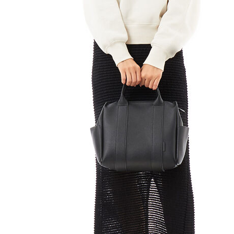 [^:10-00-04450]JVJV cache cache / 6|Pbgp[e[V2wayg[gfUC|CgVvȌڈȏɎ[͂̂2wayg[gobOBO2̃|PbgA̓p[e[V̂悤Ɏd؂Ăĕ̒ʒu߂̂ŁAqɂȂȂfUCBzA500mlybg{gA|[`ȂǂoɕKvȕ镁igɃsb^ȃTCYBE͒d؂肪Ď[₷B350ml{gcɓ܂BEt@Xi[dlEV_[tŎ΂ߊ|OKAeVEfޓL̂ɂꍇ܂BɂCɂȂꍇ͈xAꂽłgpBiڍׁyTCYzF26  F23  }`F16   nhオF10@V_[F104-120y|PbgzOF3 F3yJ@zt@Xi[yd(g)z520yfށzvyYzy艿z7,590~(ō)A4pF~z(10cm~20cm)F500ml{gFuhRZvg-- cache cache / JVJV --JVJVƂ̓tXŁuځvBK[bVƂƔwLтlۂ~bNXfC[JWAȃt@bVWJBJtőfpȃnhNtg₩킢炵`[tgŁAmƂ̃R[fBl[gɉ炵ƗVтvXobOāBîCɓo^肢܂yJ[gɓz̃n[g}[NNbNēׂ⃉Xg1_̂m点AZ[Ȃǂ̂m点󂯎邱Ƃł܂L̕iԂ\tBiԁF10-00-04450obO obN ΂ g[gobO ~jg[g V_[obO NX{fB 2EFC p[e[V JWA fB[X 100004450