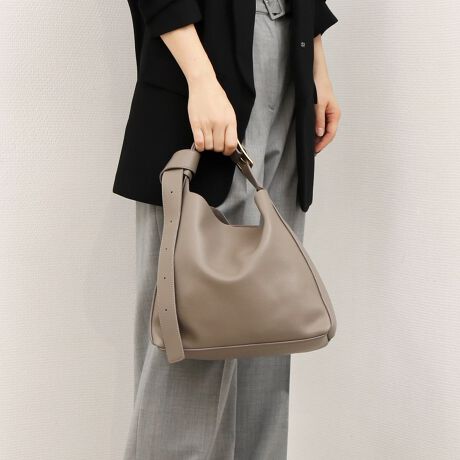 [^:10-00-04780]JVJV cache cache / obNfBe[V_[fUC|CgVvȃ{fBɎ咣̂S[h̃obN|CgɂȂV_[obOB\tgł̂ɂȂޕg₷łBxg̒ߕL񂰂Zߎ΂ߊ|܂ŎgĒ܂BzA500ml{gg̗ǂTCYłBAeVEfޓL̂ɂꍇ܂BɂCɂȂꍇ͈xAꂽłgpBiڍׁyTCYzF28  F25  }`F9   V_[F21-84y|PbgzOF0 F1yJ@z}Olbgyd(g)z440yfށzvyYzy艿z6,490~(ō)A4pF~z(10cm~20cm)F500ml{gFuhRZvg-- cache cache / JVJV --JVJVƂ̓tXŁuځvBK[bVƂƔwLтlۂ~bNXfC[JWAȃt@bVWJBJtőfpȃnhNtg₩킢炵`[tgŁAmƂ̃R[fBl[gɉ炵ƗVтvXobOāBîCɓo^肢܂yJ[gɓz̃n[g}[NNbNēׂ⃉Xg1_̂m点AZ[Ȃǂ̂m点󂯎邱Ƃł܂L̕iԂ\tBiԁF10-00-04780V_[obO V_[  NX{fB fB[X ArI unbillion JVJV 100004780