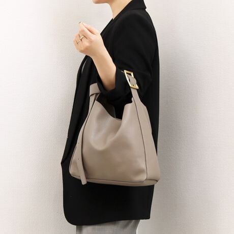 [^:10-00-04780]JVJV cache cache / obNfBe[V_[fUC|CgVvȃ{fBɎ咣̂S[h̃obN|CgɂȂV_[obOB\tgł̂ɂȂޕg₷łBxg̒ߕL񂰂Zߎ΂ߊ|܂ŎgĒ܂BzA500ml{gg̗ǂTCYłBAeVEfޓL̂ɂꍇ܂BɂCɂȂꍇ͈xAꂽłgpBiڍׁyTCYzF28  F25  }`F9   V_[F21-84y|PbgzOF0 F1yJ@z}Olbgyd(g)z440yfށzvyYzy艿z6,490~(ō)A4pF~z(10cm~20cm)F500ml{gFuhRZvg-- cache cache / JVJV --JVJVƂ̓tXŁuځvBK[bVƂƔwLтlۂ~bNXfC[JWAȃt@bVWJBJtőfpȃnhNtg₩킢炵`[tgŁAmƂ̃R[fBl[gɉ炵ƗVтvXobOāBîCɓo^肢܂yJ[gɓz̃n[g}[NNbNēׂ⃉Xg1_̂m点AZ[Ȃǂ̂m点󂯎邱Ƃł܂L̕iԂ\tBiԁF10-00-04780V_[obO V_[  NX{fB fB[X ArI unbillion JVJV 100004780