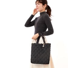 カシュカシュ cachecache / 3Dフラワー刺繍トート