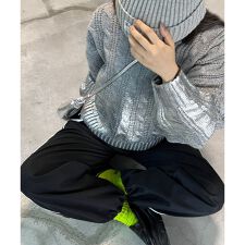 【ENIM BY VICKY】シルバー箔プリントクロップドケーブルニットトップス《手洗い可能》