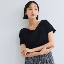 アシンメトリードレープカットソー≪手洗い可能≫
