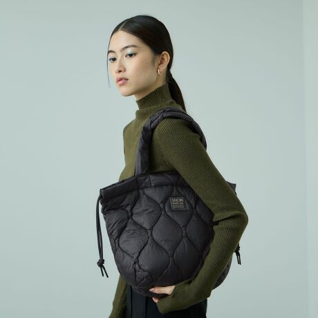 [^ԁF2314-58036]POINT~^[ _Eg[gobOM-\tgVF(TAION-TT02ALSML-1-M)hg[gobOВobOA2WAYŊy߂_EobOhB2WAYŊy߂A~hTCỸ_Eg[gobOłBiA4TCYAig₷TCYjBxiCnɁA800FP̏㎿_Egpw`}LgŎdグyď_炩ȎČ܂BobOiƋВobOɕωAX^Cɍ킹2WAYŊy߂܂BɏɃIXXAȂ̃ANZgɂgobOłBv[gɂD]łByiXybNzE2WAYdlig[gobO^XgOobOj̏iłBE_炩̂鍂xngpĂ܂BE800FP̏㎿ȃ_EgpĂ܂BEobO̕Ri邱ƂŃXgOobOɂȂ܂BEƒł̐\łBjpłB----------------------------------FF LkFnF |PbgF --------------------------------------------------------------------------------------------------@ƒFt40xƂA􂢂łBRF݂̒花悢BACFACdグ֎~BhCN[jOFhCN[jO֎~B----------------------------------------------------------------fg 165cm pTCY M摜̏i̓TvƂȂ܂̂Ŏۂ̏iƎdlAHATCY኱قȂꍇ܂Bql̃j^[ɂۂ̂FƑقȂꍇ܂BBe󋵂̓ɂAFقȂČꍇ܂B֘A[hFVICKY rbL[ fB[X V lJWA lR[f 2025H~ 2025AW H~ H H  @/|GXe iC tFU[ _E  g[gobO В