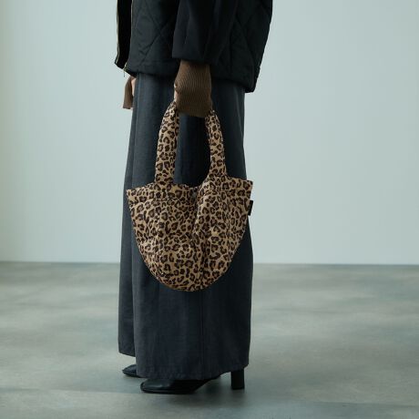 [^ԁF2314-58014]POINTx[VbN ` _Eg[gobOS(TAION-TOTE02-S)@yď_炩ȃtHIA^_Eg[gobOhBtŃJWAɎgA`g[gTCỸ_Eg[gobOBizEX}zE|[`Ȃǂ̕KiTCYjB800FP_EgpAyď_炩ȃtHIBƂoA[h[ũANZgɂȂ_EobOłBd̂ꂷ̂͂߂܂BMtgɂIXXłByiXybNzE800FP̏㎿ȃ_EgpĂ܂BEobOSɂ́AYKKXibv{^̗pĂ܂BES㕔ɂ́AtN^[vghTAIONhĂ܂BEƒł̐\łBjpłB----------------------------------FF LkFnF |PbgF --------------------------------------------------------------------------------------------------@ƒFt40xƂA􂢂łBRF݂̒花悢BACFACdグ֎~BhCN[jOFhCN[jO֎~B----------------------------------------------------------------fg 165cm pTCY M摜̏i̓TvƂȂ܂̂Ŏۂ̏iƎdlAHATCY኱قȂꍇ܂Bql̃j^[ɂۂ̂FƑقȂꍇ܂BBe󋵂̓ɂAFقȂČꍇ܂B֘A[hFVICKY rbL[ fB[X V lJWA lR[f 2025H~ 2025AW H~ H H  @/|GXe iC tFU[ _E g[gobO