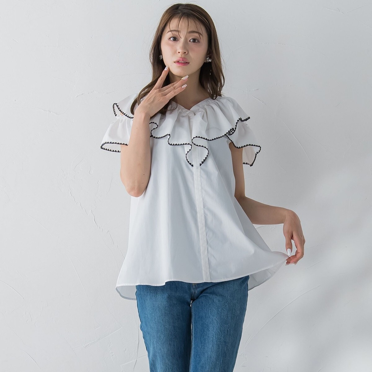 配色刺繍フリルブラウス≪手洗い可能≫ | クイーンズコート(QUEENS