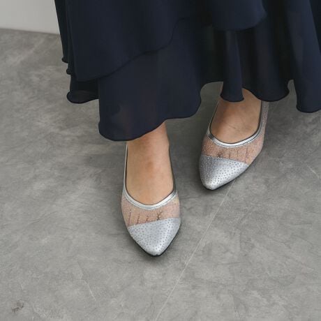 [^ԁF2214-51061][VA[ȃR[fBl[gɂ킹đy₩Ɂ[POINTXNGAgDŊÂȂ[hȈۂvX郁[WF[fUC̃pvXłB}eBbNȃX^COɏ[htFCXȃACevXāAl̂߂̃}XbNɁBbXgbvŃz[hfUCȂ̂ŁAƂɂAEɂƂbgB摜̏i̓TvƂȂ܂̂Ŏۂ̏iƎdlAHATCY኱قȂꍇ܂Bql̃j^[ɂۂ̂FƑقȂꍇ܂BBe󋵂̓ɂAFقȂČꍇ܂B֘A[hFQUEENS COURT NC[YR[g tF~j v  ʋ 2025t 2025SS t t