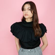 クイーンズコート(QUEENS COURT)のシルケットカットフリルトップス≪手洗い可能≫