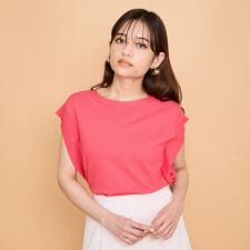 クイーンズコート(QUEENS COURT)のレーヨンニットフレンチトップス