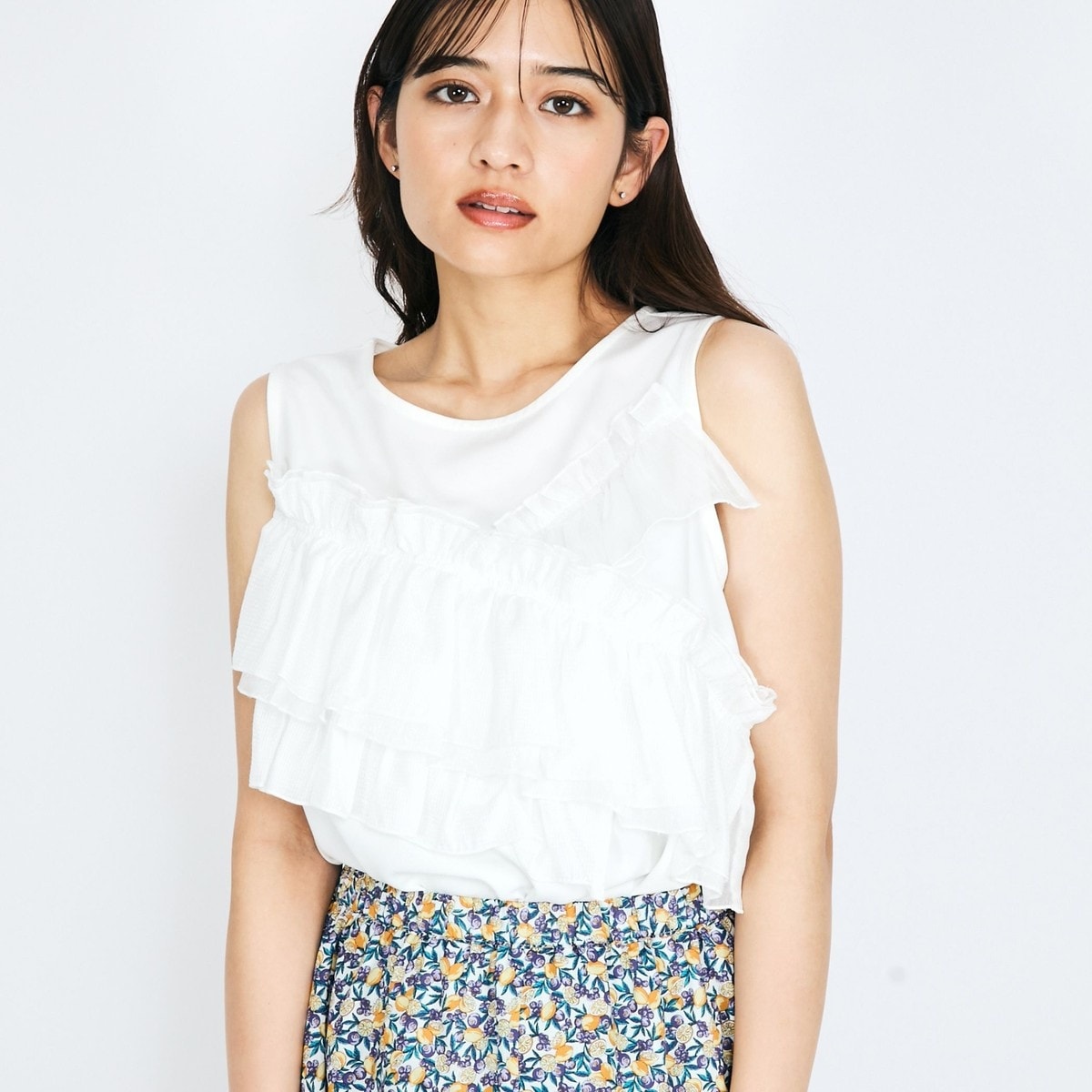 売れ筋商品|||クイーンズコート 黒チェック花柄ノースリトップス 2 QUEENS COURTのトップスの商品一覧|レディースファッション通販