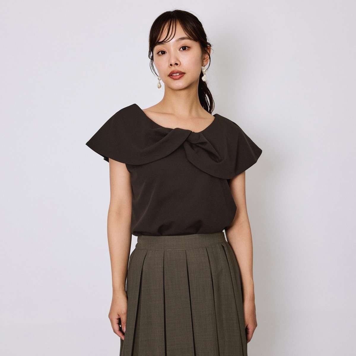 [}C]JbgW[[bgP[vvI[o[@Ő􂦂/NC[YR[giQUEENS COURTj uE