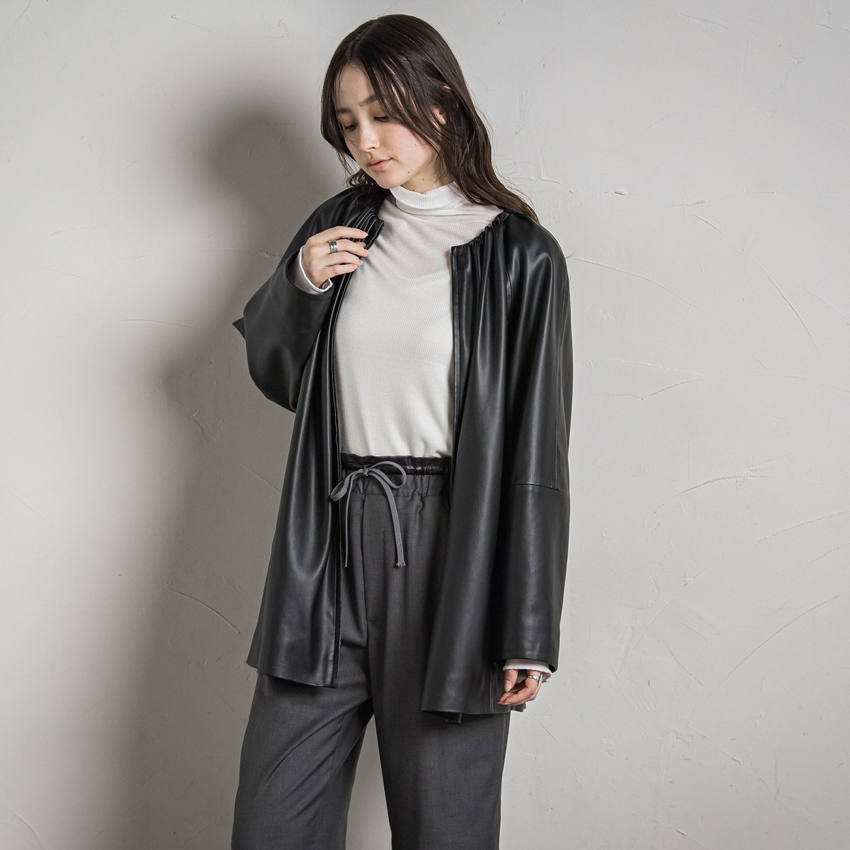 MILLY  ミリー　ジャケット　ブルゾン　ボレロ　レザー　ライトグレー系　M MILLY ミリージャケットブルゾンボレロレザーライトグレー系M