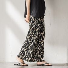 【WEB限定】オリエンタル柄クリスタルプリーツパンツ≪手洗い可能≫