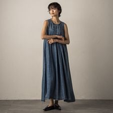 揺れるデニムタックフレアワンピース≪洗濯機で洗える≫