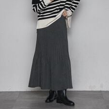 メイソングレイ(MAYSON GREY)のスウェードライク消しプリーツスカート≪手洗い可能≫