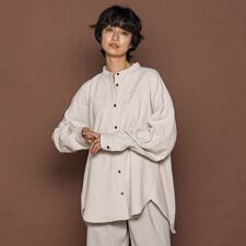 メイソングレイ(MAYSON GREY)のコーデュロイバックタックシャツ≪手洗い可能≫