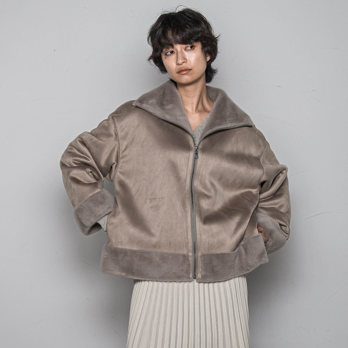 カジュアルだけど女っぽいフェイクムートンジャケット | メイソン