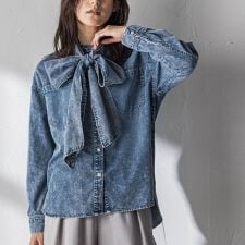 ボウタイ付きデニムシャツ≪洗濯機で洗える≫